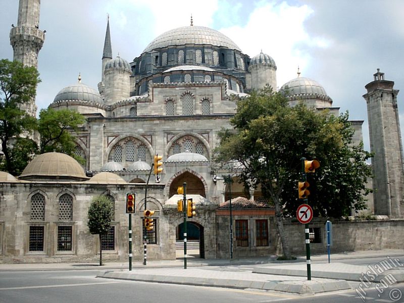 stanbul Fatih`te Mimar Sinan`n eseri ehzdeba Camisi.
