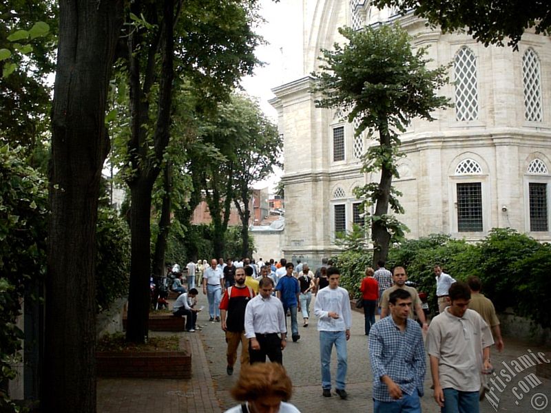 stanbul Nuruosmaniye Camisi ve Kapalar civar.
