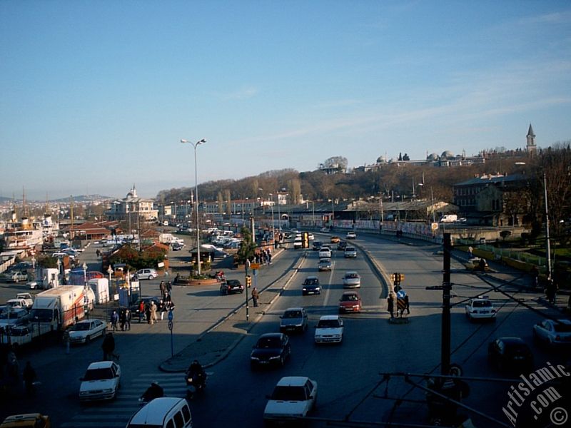 stanbul Eminn`de st geitten Topkap Saray`na doru bak.
