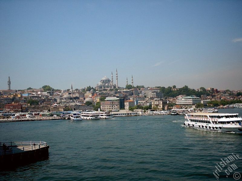 Yeni Galata Kprsnden Eminn Sahili, (soldan-saa) Beyazt Kulesi, altta Rstem Paa ve stte Sleymaniye Camisi`ne bak.
